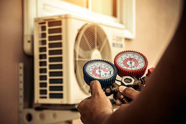 Professional Hvac technician working in Stanwood, WA